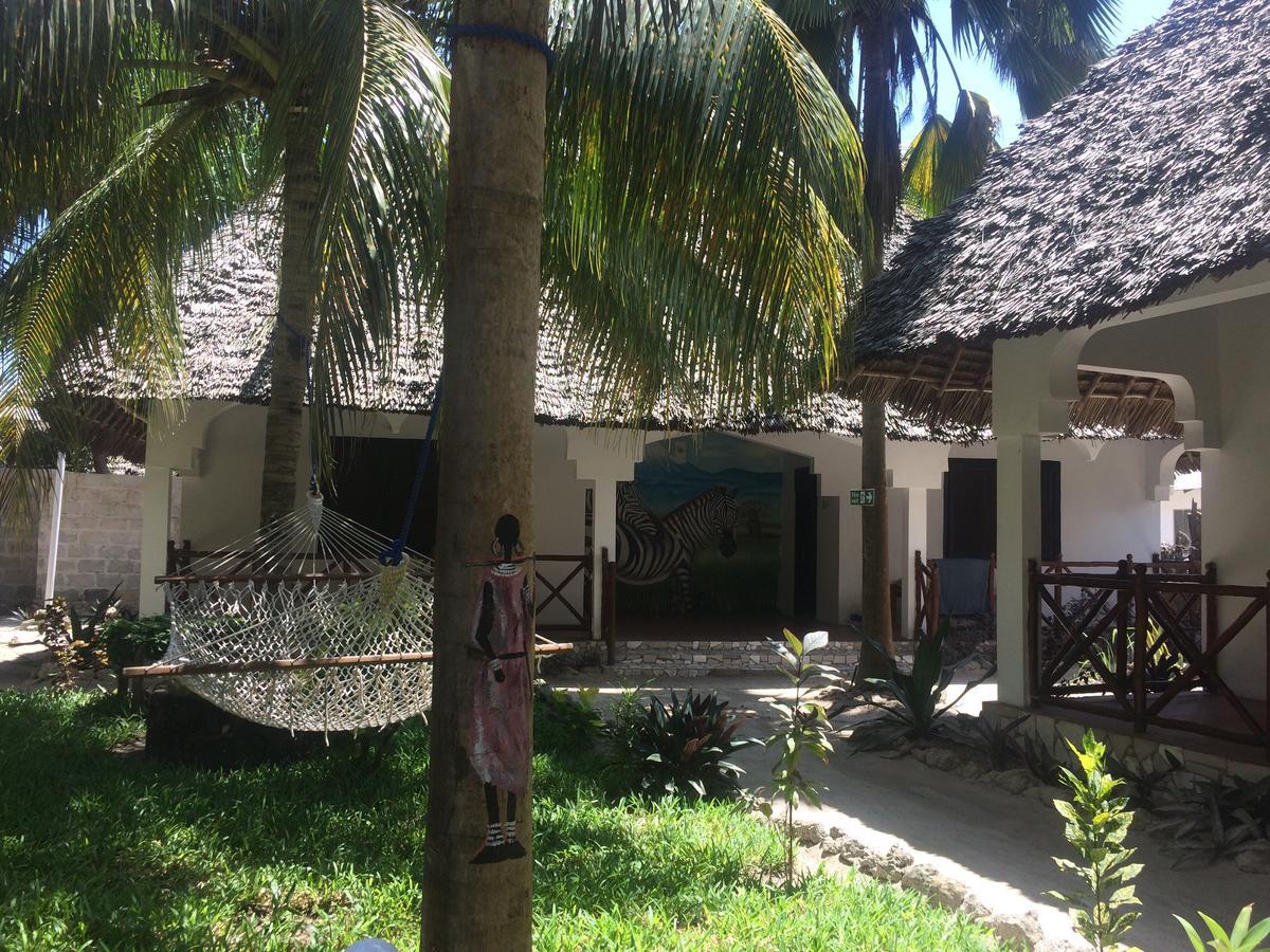 Kicheko Bungalows Nungwi Exterior photo